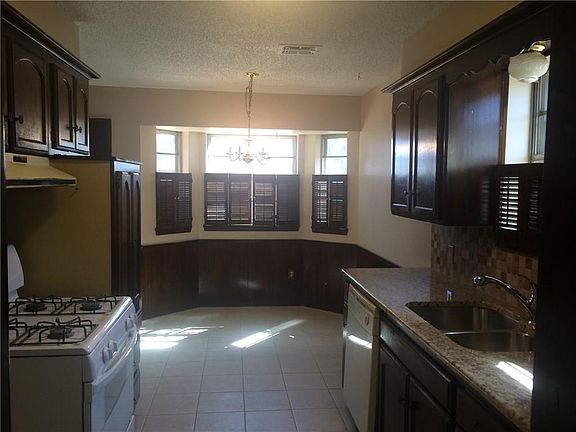 5th image of 7432 NW 6th Ter