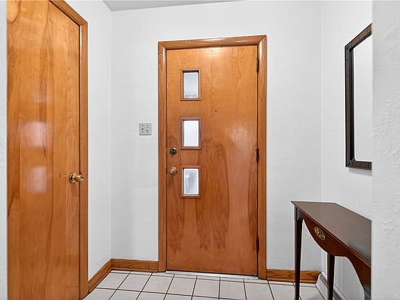 2nd image of 315 Wright St