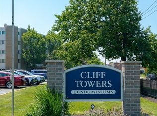 2089 Wooster Rd APT C42, Rocky River, OH 44116