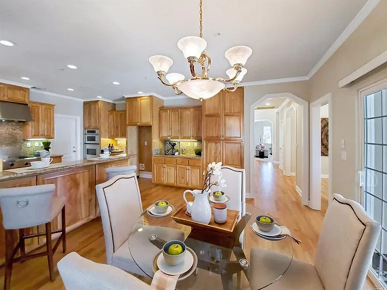 735 El Paseo Dr — Photo 6