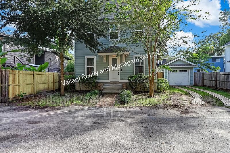 1st image of 1228 Willow Ct