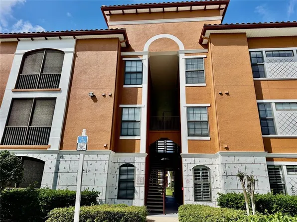 8325 38th Street Cir E Unit 107, Sarasota, FL 34243