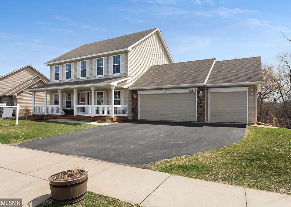 1st image of 20673 E Oaks Dr