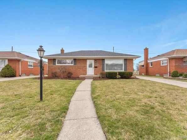 2395 Pinetree Dr, Trenton, MI 48183