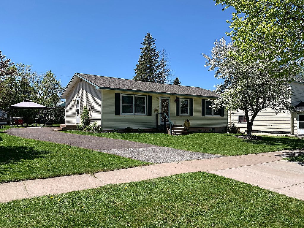 517 7th Ave E Ashland Wi 54806 Zillow