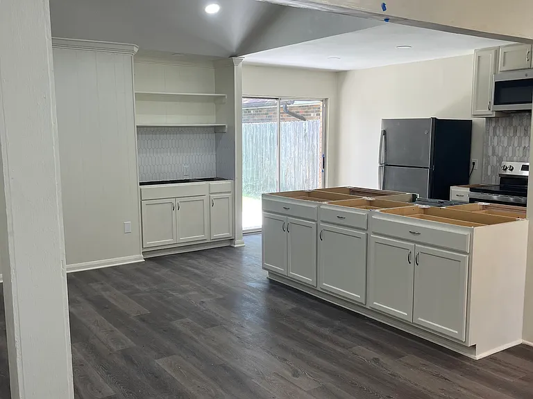 8591 Oliver Ave — Photo 4