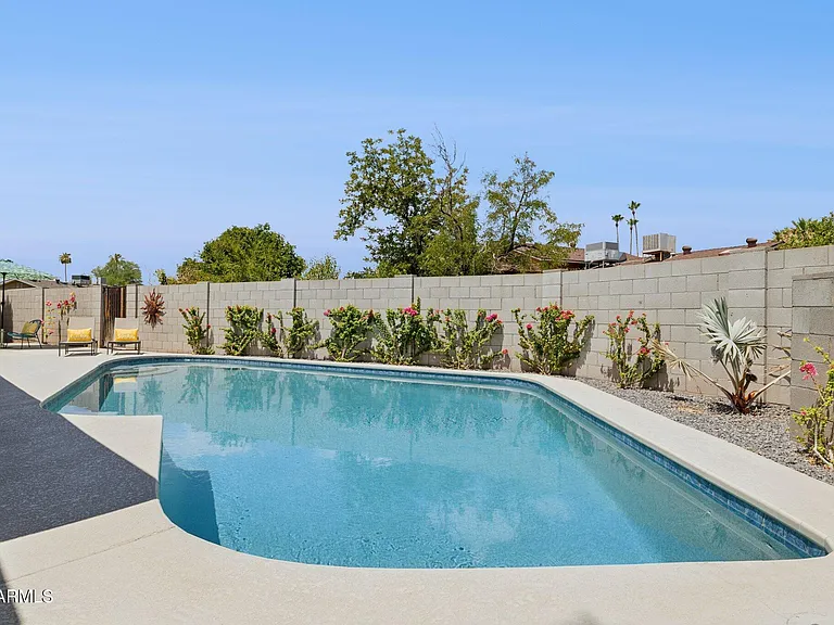 8626 E Clarendon Ave — Photo 43