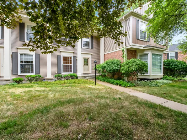 1322 Brook Ln, Rochester, MI 48306