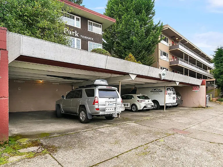 3221263 — Photo 2