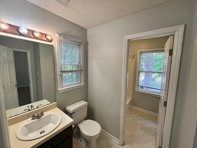 524 Brent Rd — Photo 15