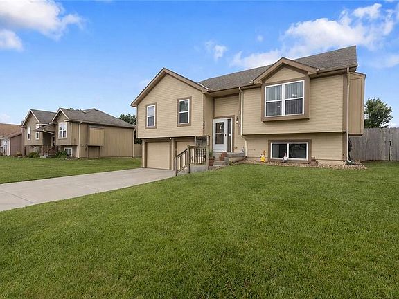 3rd image of 305 193rd St