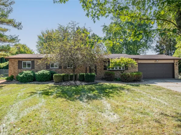 9336 E Bristol Rd, Davison, MI 48423