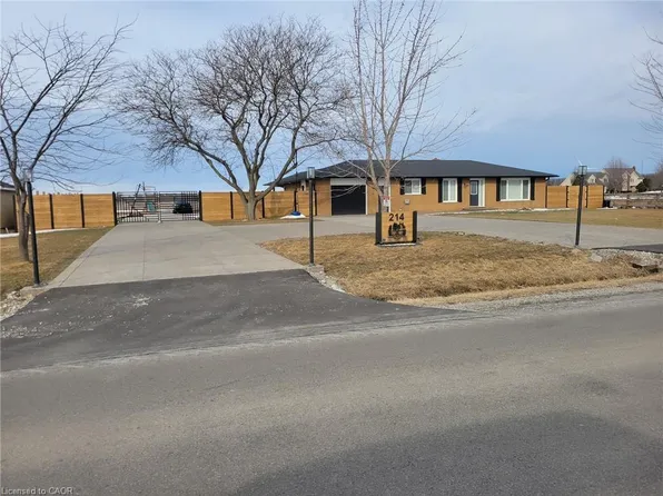 214 Binbrook Rd, Hamilton, ON L0R 1C0