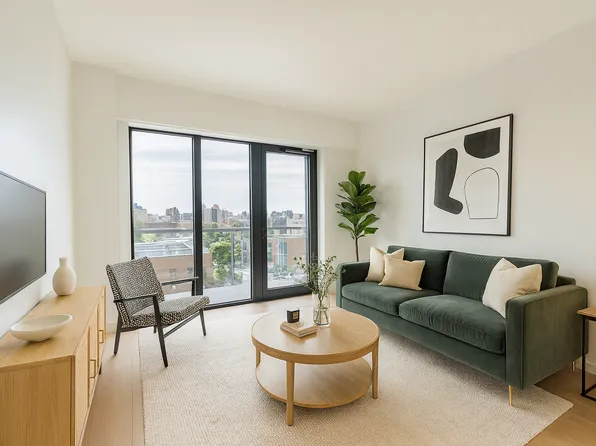 30-05 Vernon Boulevard image 1 of 13