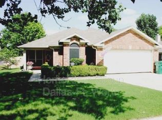 736 Winding Oak Bnd, Lake Dallas, TX 75065