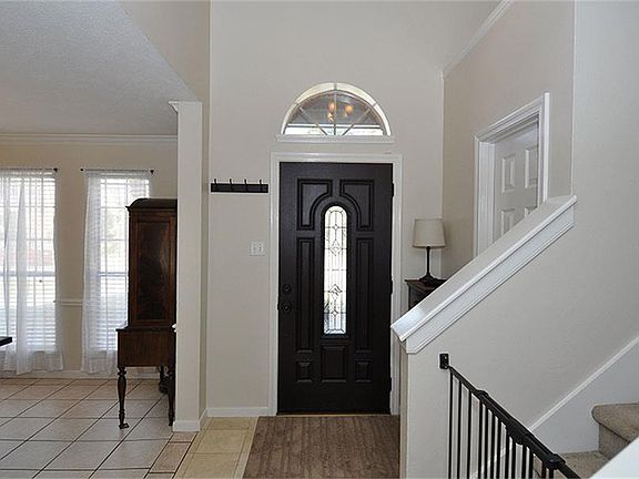 2nd image of 3111 Woodland View Dr