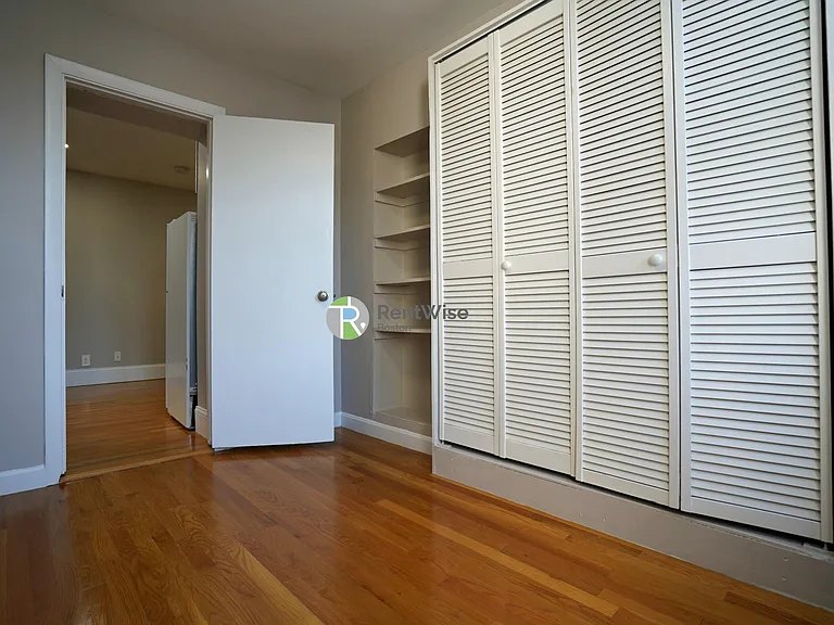 50 Park Vale Ave #25 — Photo 9