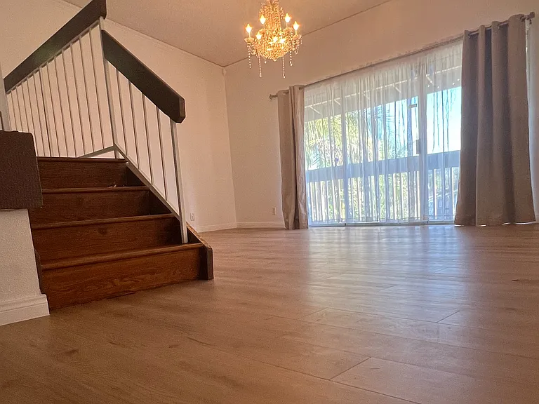3438 Avocado Hill Way — Photo 4