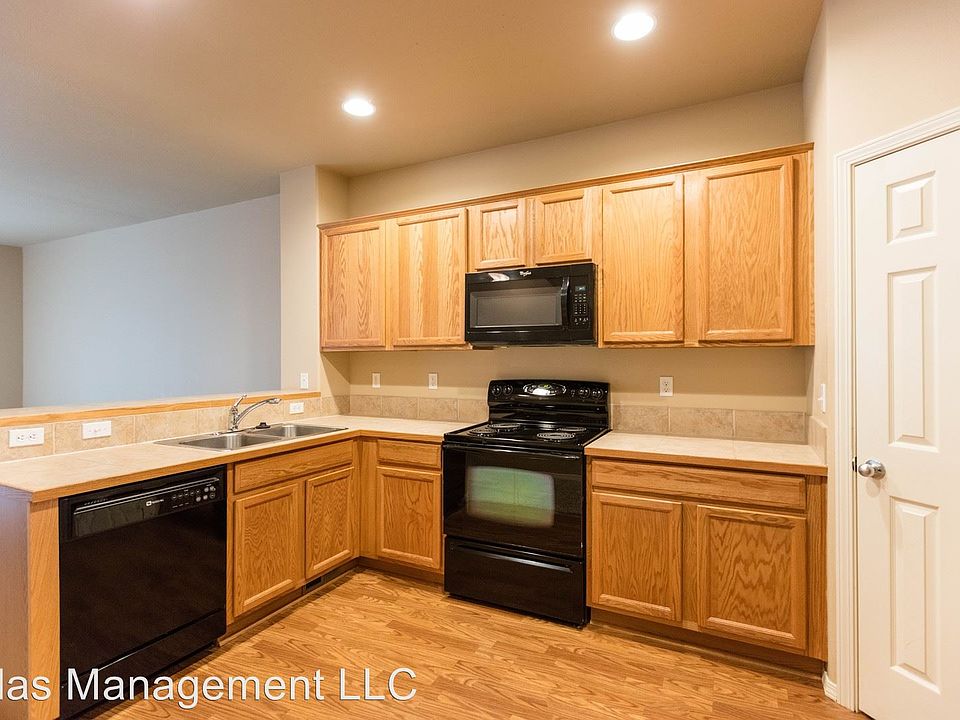 1st image of 1482 NE Redspire Ln