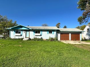 123 Chester Ave W, Bowdon, ND 58418