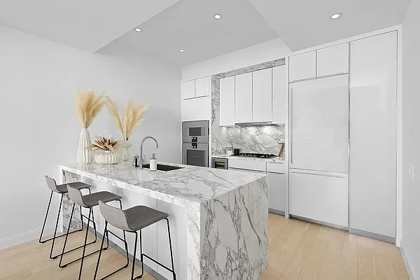 Rented by Compass | media 2