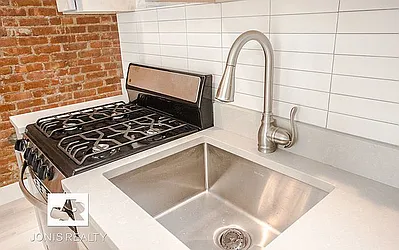 Rented by Jonis Realty