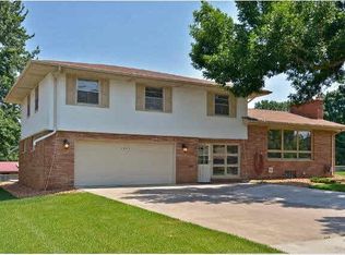 2831 Silver Lake Rd NE, Minneapolis, MN 55418