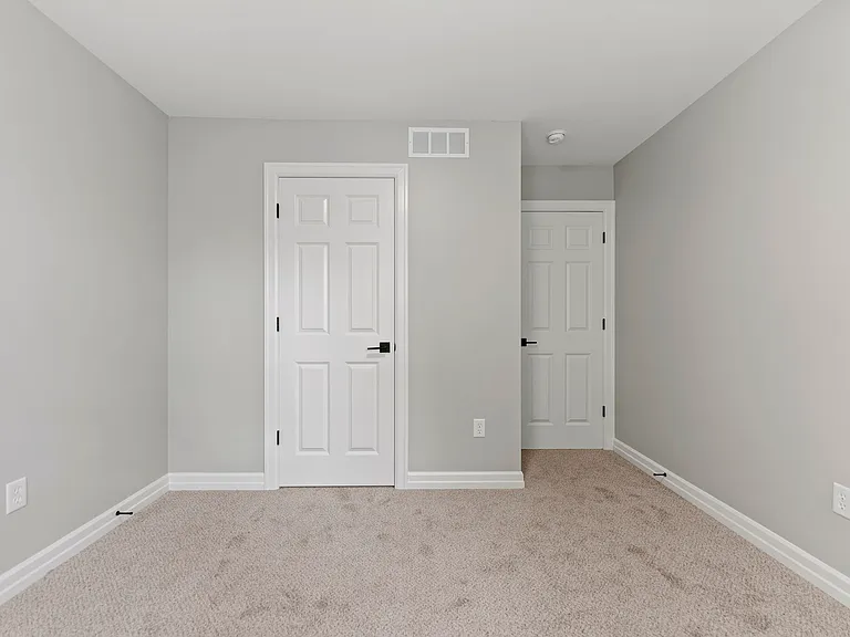 11592 Willowbrook Rd — Photo 16