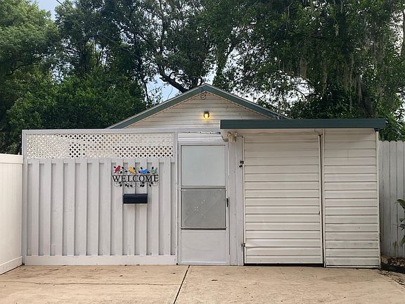 3rd image of 1024 Josephine St