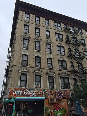 Rented by AJ Clarke | media 10