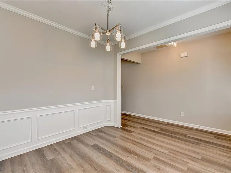 2208 Staunton Dr — Photo 6