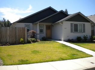 2877 SW Elmer Nelson Ln, Grants Pass, OR 97527