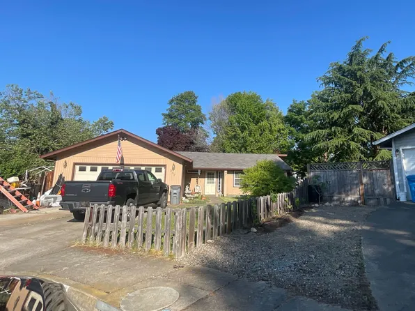 247 French Cir, Talent, OR 97540