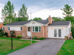 216 3rd St, Broadway, VA 22815