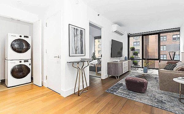 1st image of 227 Lexington Ave APT 902