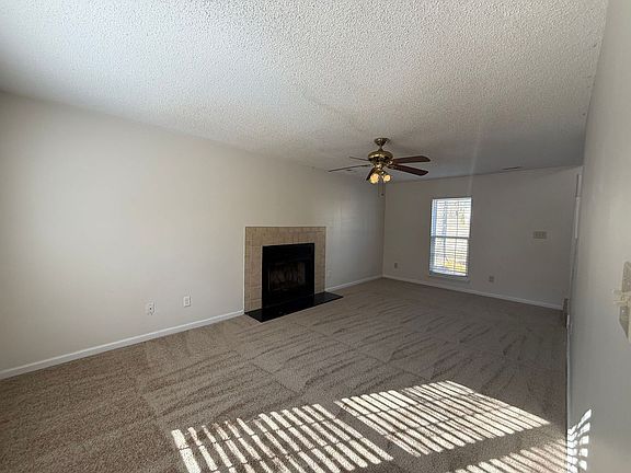 2nd image of 2636 Idlebrook Cir