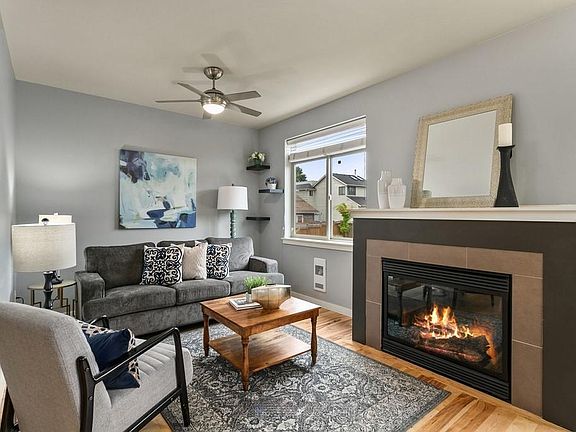 2nd floor - living room