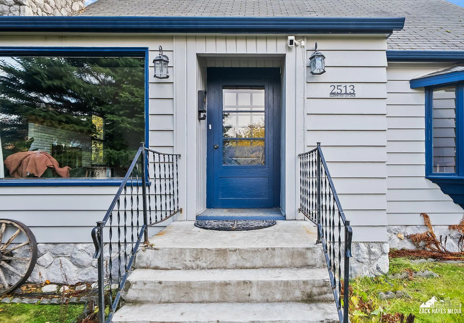Garage/utilities included | 3 BR 2 BA | Rogers Park — Photo 2