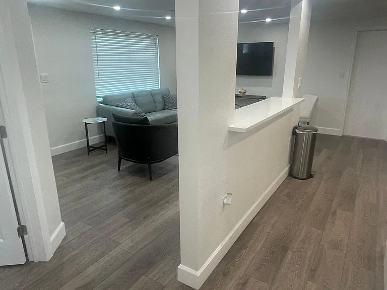 3035 Salisbury Dr — Photo 10