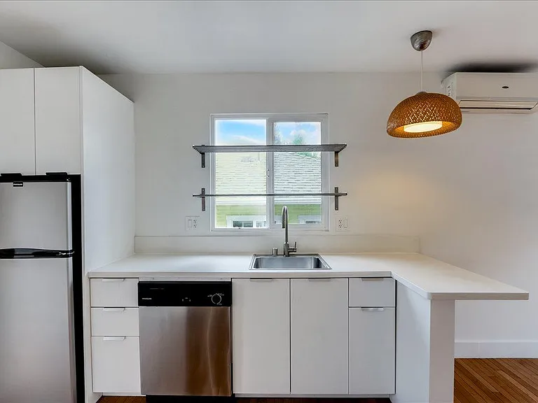 1822 Bellevue Ave — Photo 12