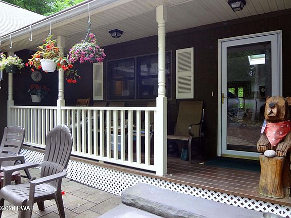 2nd image of 104 Hickory Ln