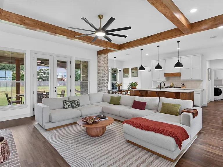 2604 Candlestick Dr — Photo 5