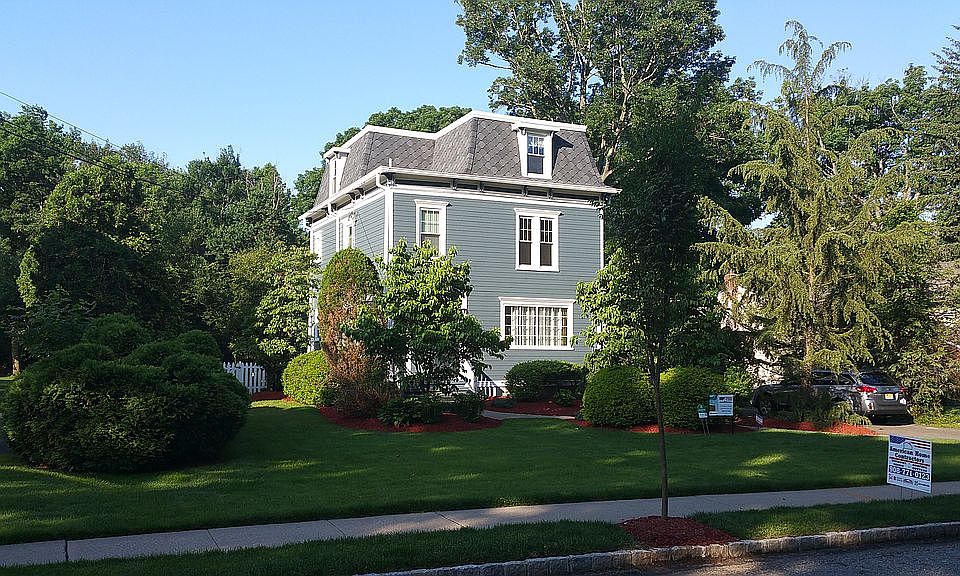 1st image of 28 Fairview Ave