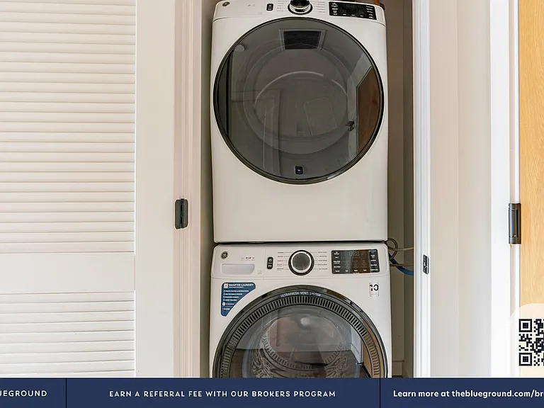 Washer/Dryer in Apartment
