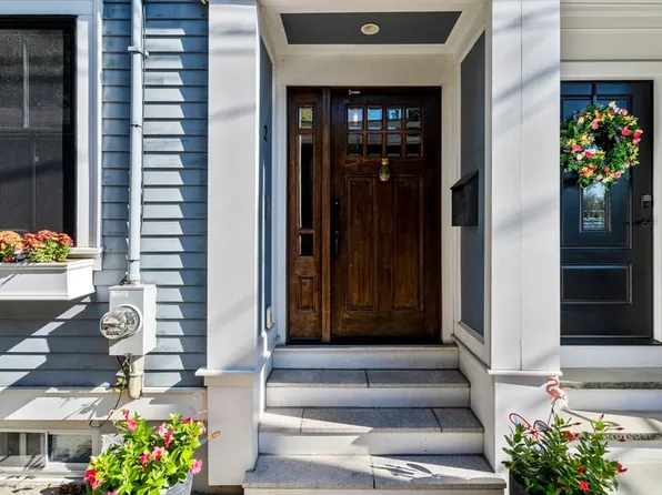 2 Crystal Pl, Charlestown, MA 02129