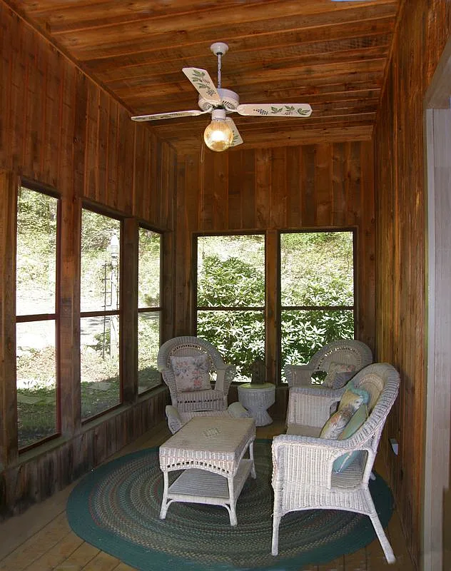2 bed, 1.0 bath, 968 sqft, $1,695 — Photo 4