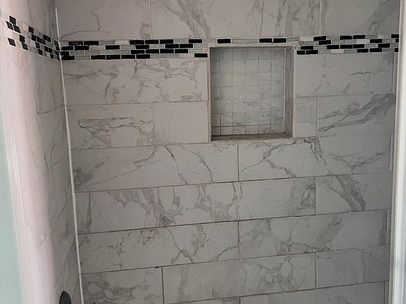 5th image of 1729 W 20th St #3A