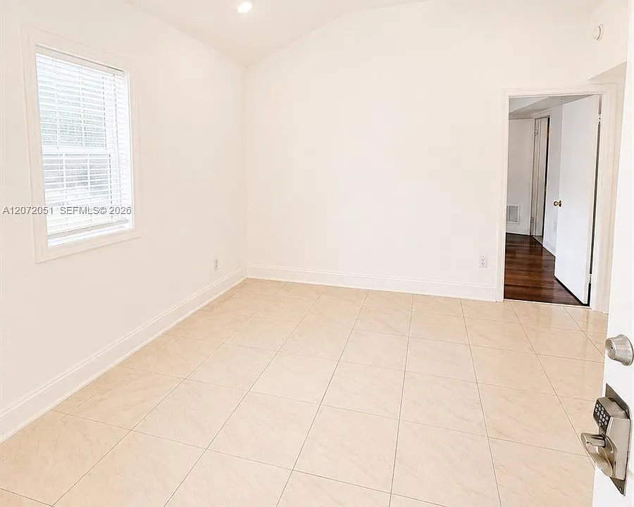 1440 Pennsylvania Ave #3