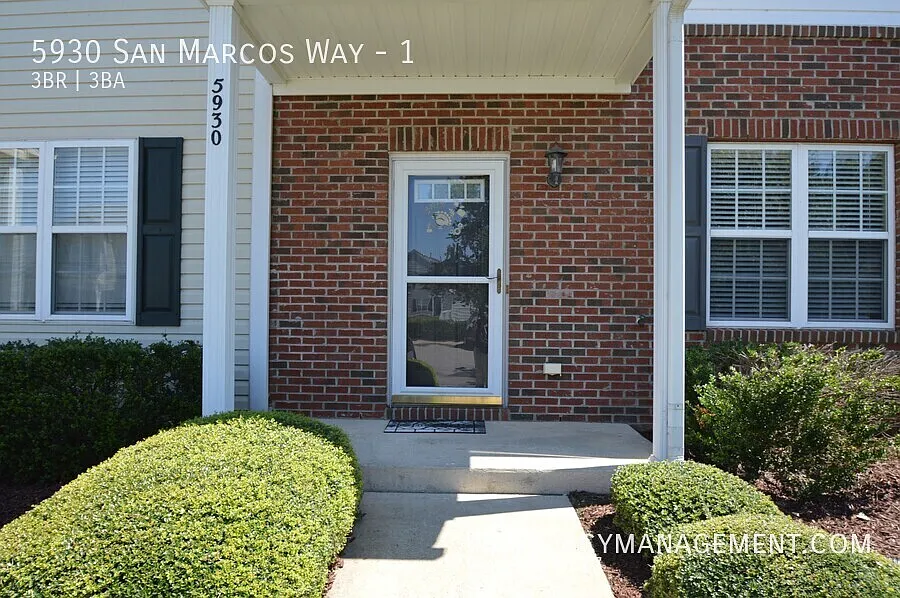 3 bed, 2.5 bath, 1435 sqft, $1,695 — Photo 2