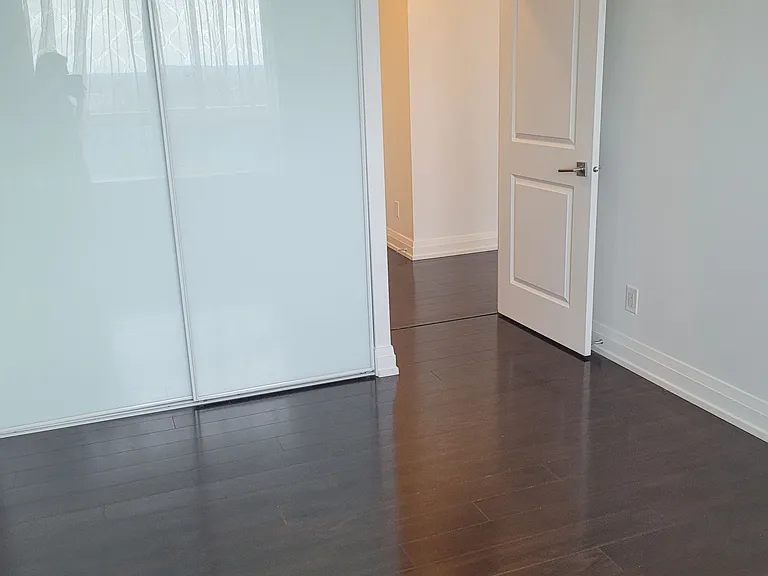 7165 Yonge St #1712 — Photo 14